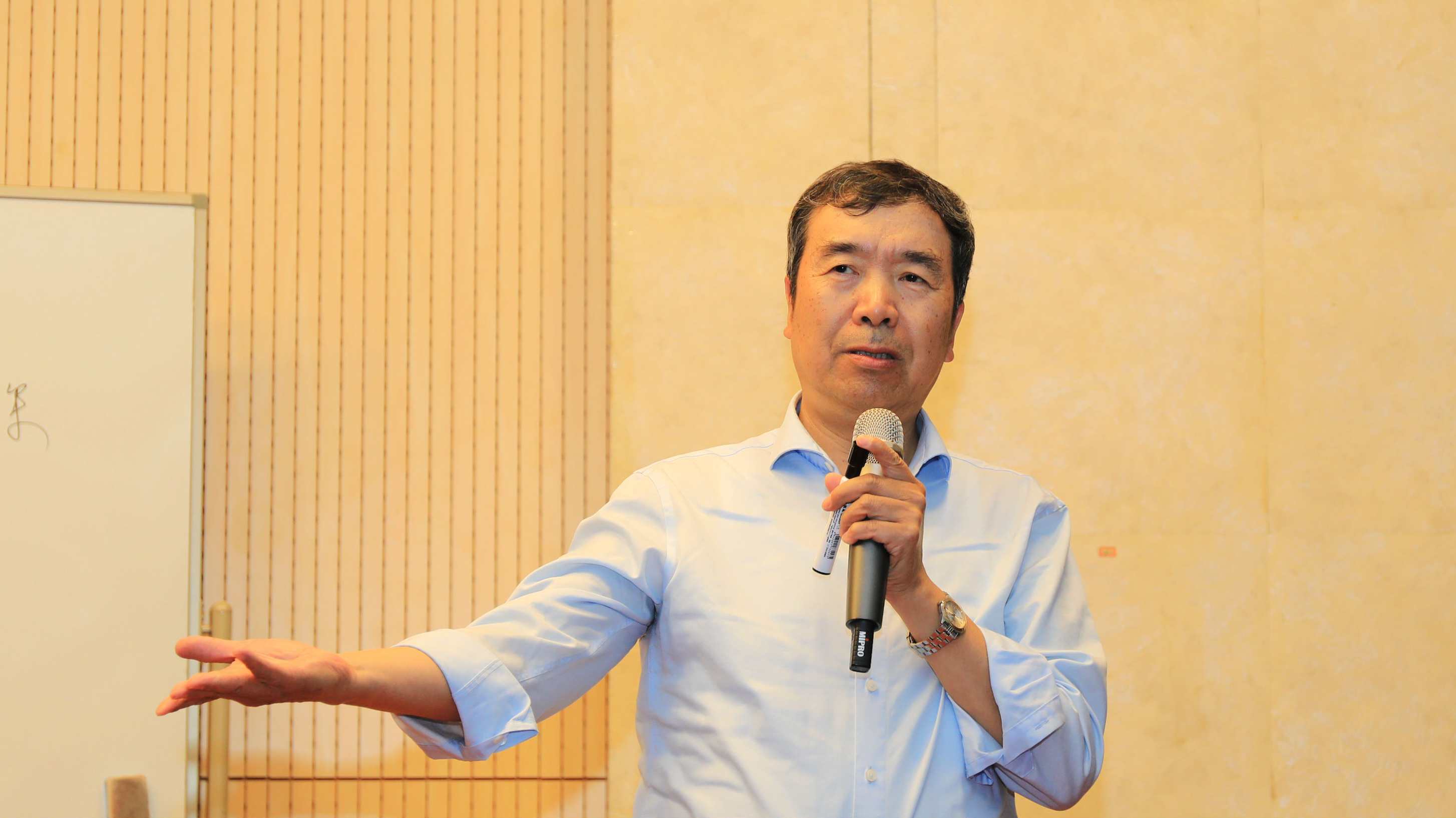 白延庆 现代大学与爱情